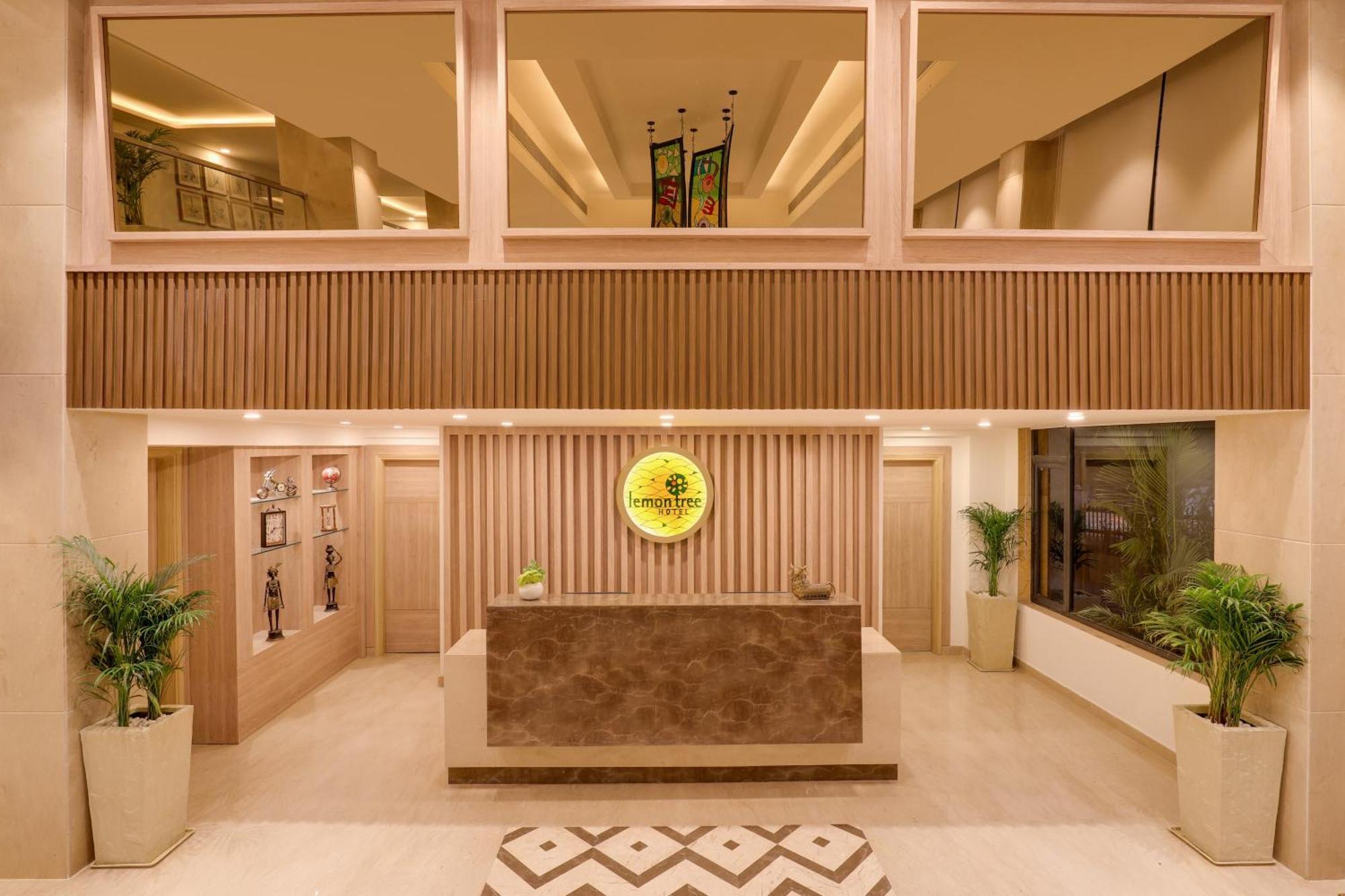 Lemon Tree Hotel, Rishīkesh Buitenkant foto